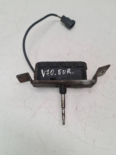 Volvo v70 2002 headlight wiper - volvo,