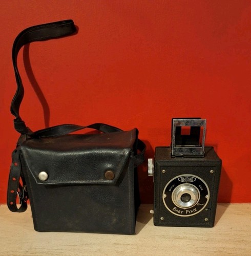 Gnome baby pixie camera early - camera,