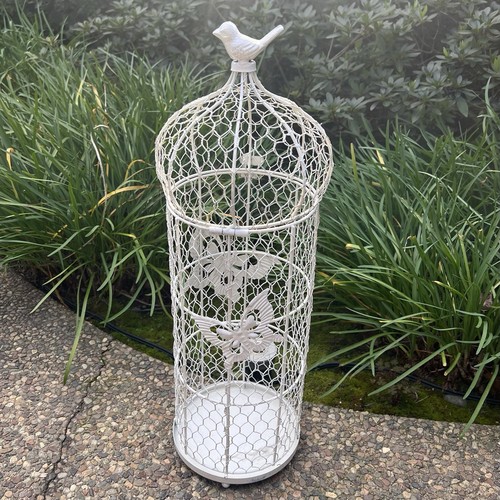 Shabby chic white chicken wire - shabby,