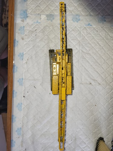 Corgitracked tower crane - tower, used