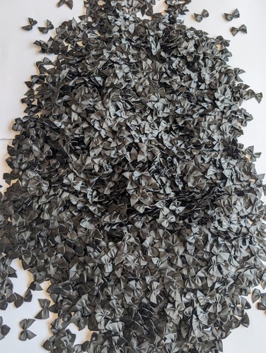 Job lot approx 3000 black - 3000,