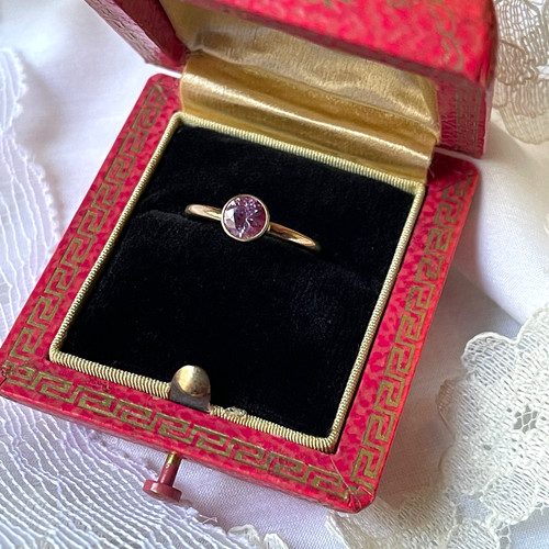 Natural pink sapphire - natural,