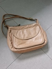 Gigi, Leather Shoulder