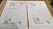 X2 Vintage  white Embroidered