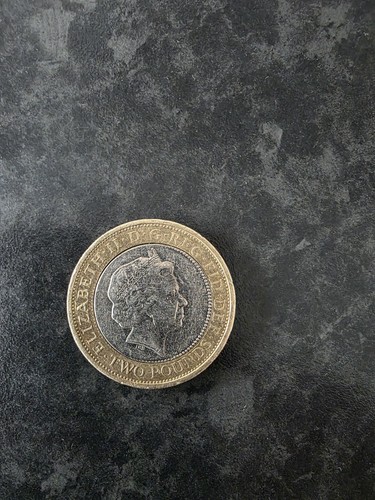 Rare mint error coin - mint, £2