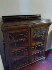 Beautiful Antique Display Cabinet In Oak