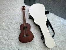 MAKALA MK-T Tenor Ukulele w/