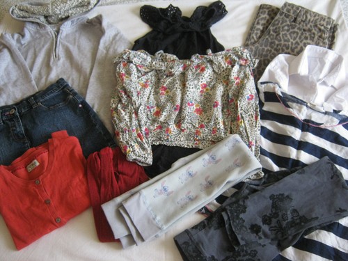 Girl clothes bundle age - clothes,