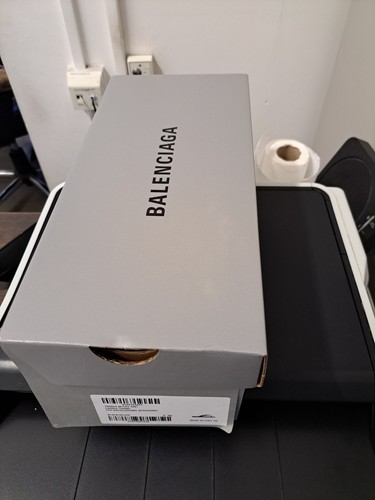 Balenciaga empty box - balenciaga,