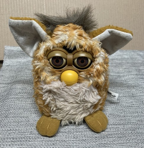Vintage giraffe furby tiger - giraffe,