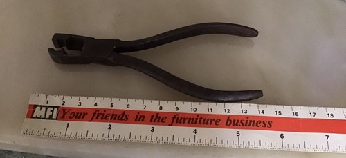 Clip pliers and - j,