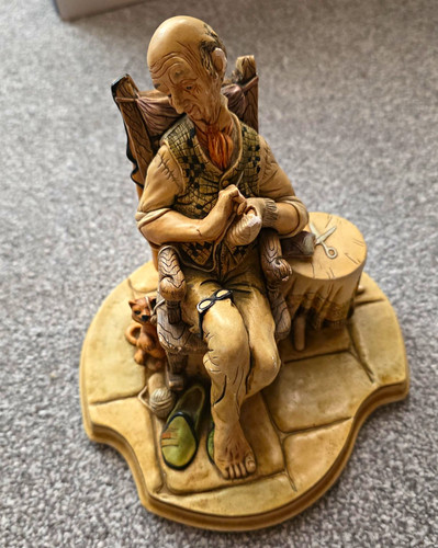 Leonardo hand painted ceramic - painted,