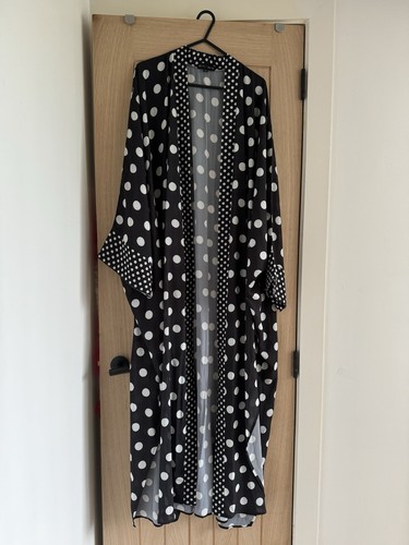 Women black and white - women’s,