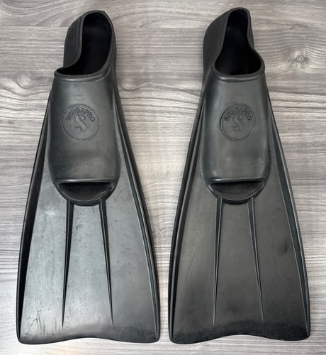 Scubapro full foot rubber fins - rubber,