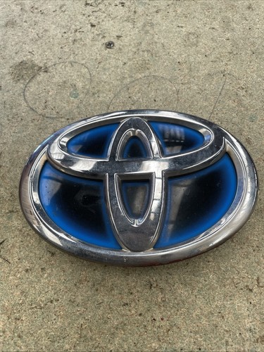 2012 toyota prius - toyota, front