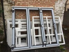 BI-FOLD ALUMINIUM DOOR WHITE-3