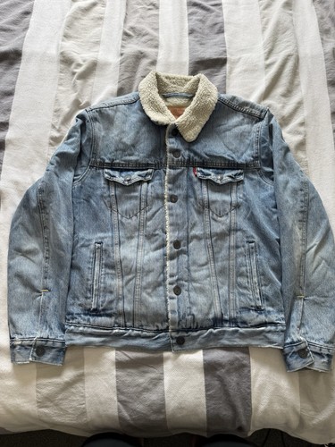 Levi type iii sherpa trucker - iii,