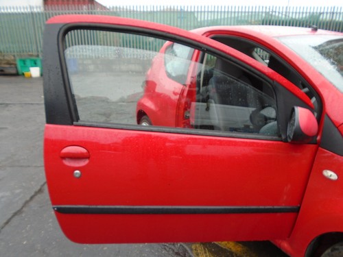 Peugeot 107 urban 3dr - 1.0,