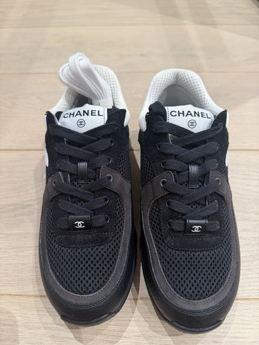 Chanel woman low - chanel, top