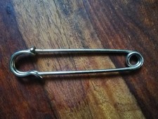 Vintage Safety Pin – Nappy Blanket Utility Pin – Retro Style