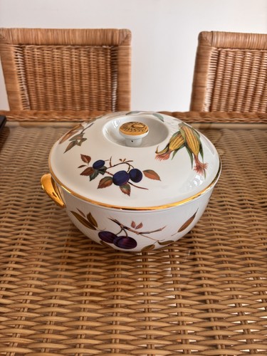 Large round royal worcester - large,