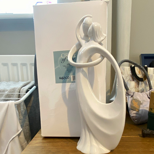 Enesco circle love alive - circle,