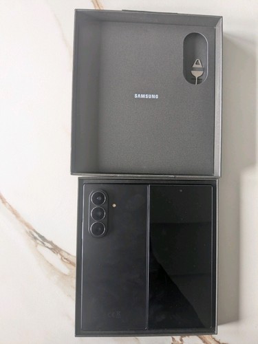 Samsung galaxy fold - samsung,