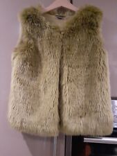 Age 5-6 Girls NEXT Faux Fur Gilet Body Warmer Green Gold Fantastic Condition
