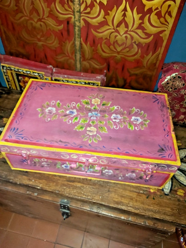 Medium indian vintage - medium, hand