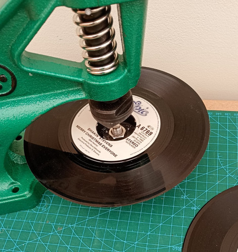 Record dinking service - record,