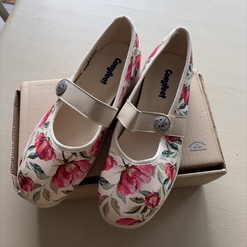 Woman cosy feet - woman’s,