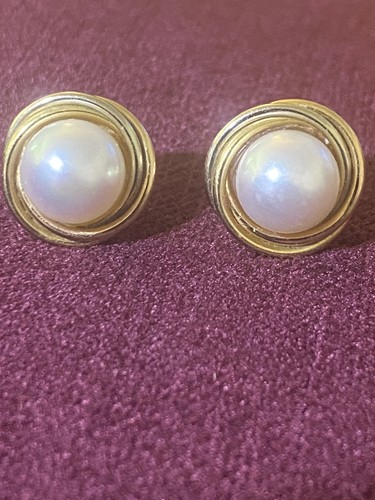 Beautiful 18ct yellow gold - 18ct,