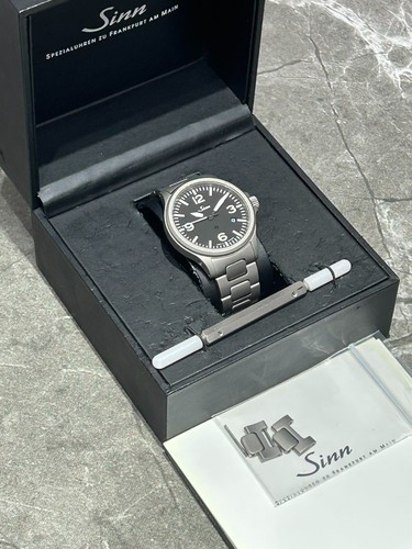 Sinn 856 black dial 40mm - sinn,