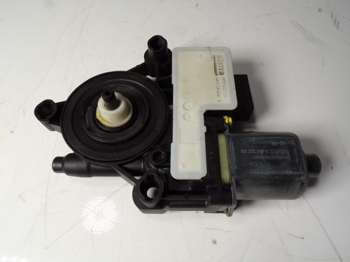 5q0959408d rear right - rear,