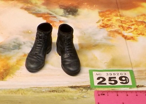 Scale wwii german boots - 1/6,