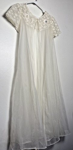 Vtg sheer peignoir robe - sheer,