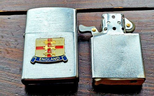 Rare vintage enamelled badge - vintage,