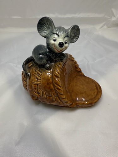 Vintage mouse slipper - vintage, piggy