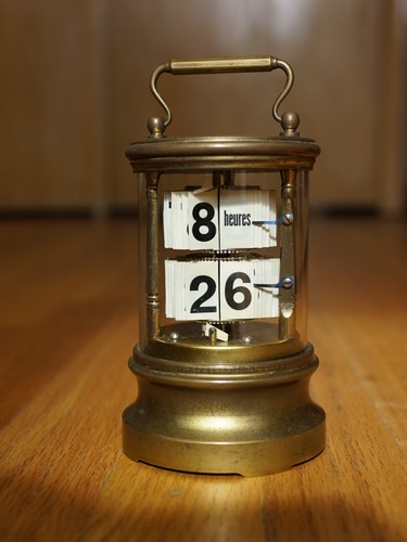 Plato flip clock numeral - clock,