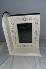 Laura Ashley Bookend with 3x5