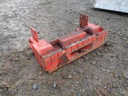 Case international 956 - case, weight