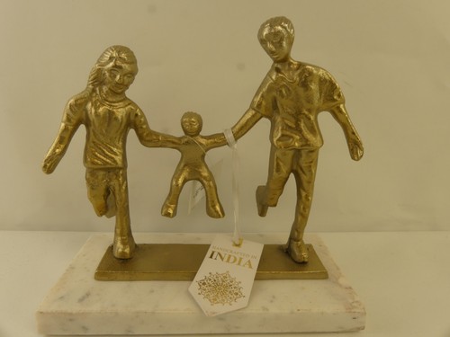 Family figurine - (refjoh23),