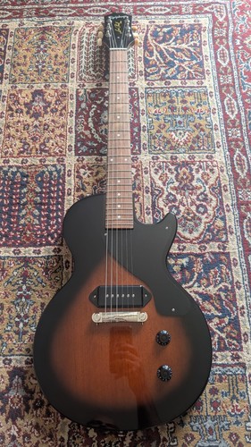 Epiphone inspired gibson - inspired,