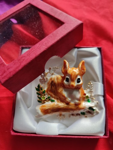 Large enamel squirrel brooch - squirrel,