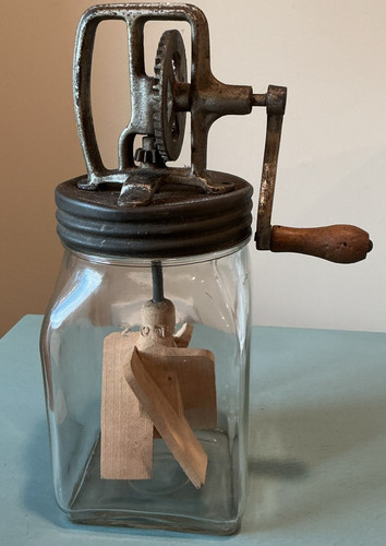 Vtg 2qt old butter - 2qt, churn