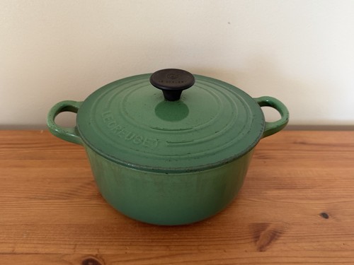 Creuset round green cast - le,