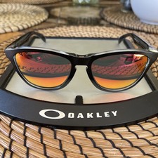 Oakley Frogskins With Brand