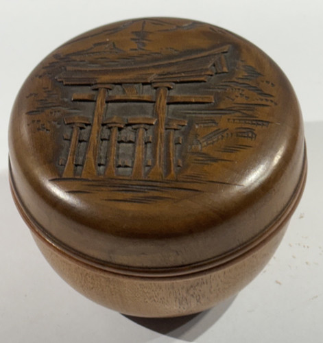 Miyajima bori lidded treen - lidded,
