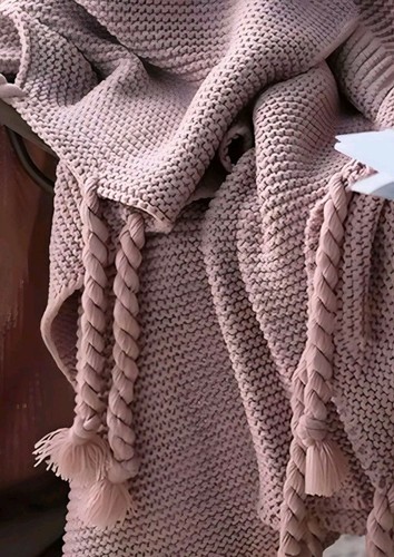 Cozy chunky knitted tassel - knitted,