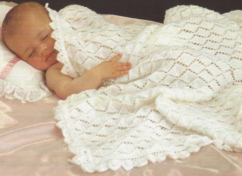 Baby shawl with - shawl, scalloped